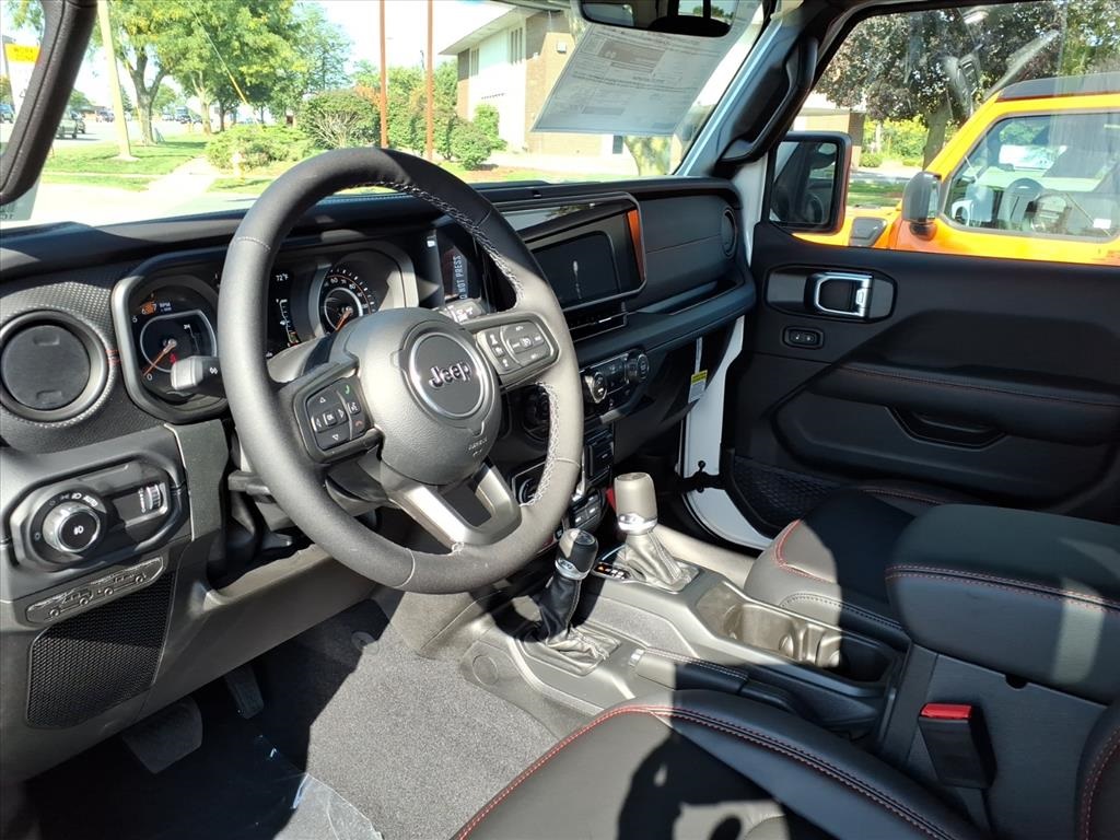 2025 Jeep Wrangler Rubicon X photo 8