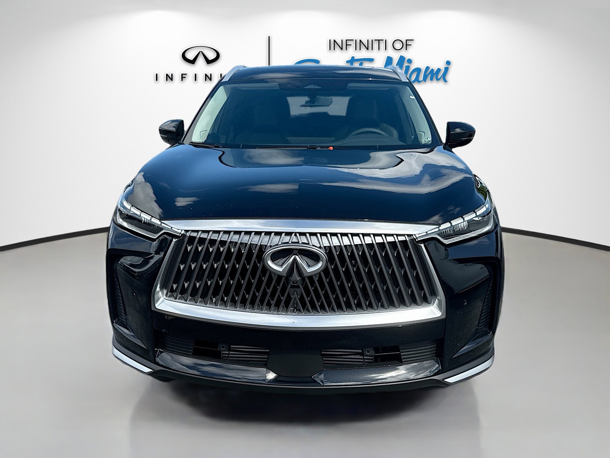 2026 Infiniti QX60 Luxe photo 2