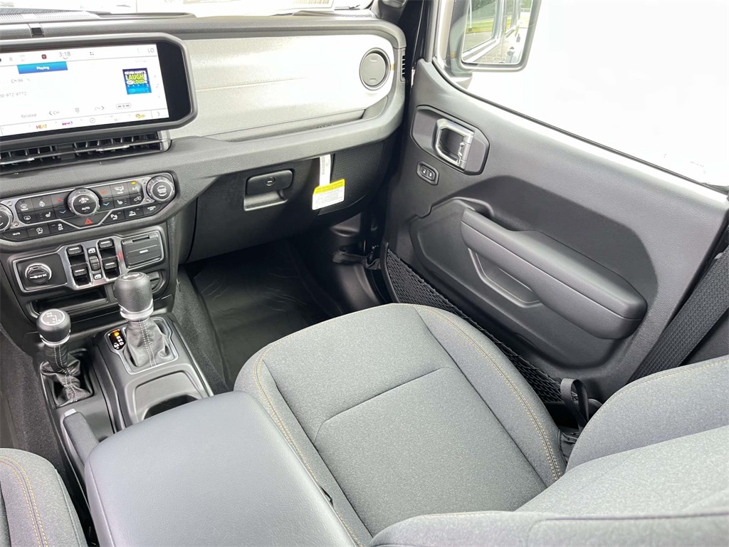 2025 Jeep Wrangler Sport S photo 20