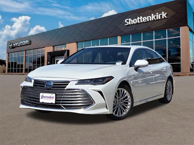 2021 Toyota Avalon Limited's photo