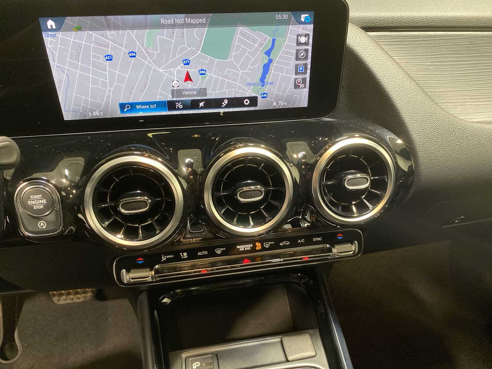 2022 Mercedes Benz GLA 250 4MATIC photo 16