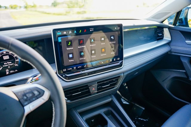 2025 Volkswagen Tiguan SE photo 15