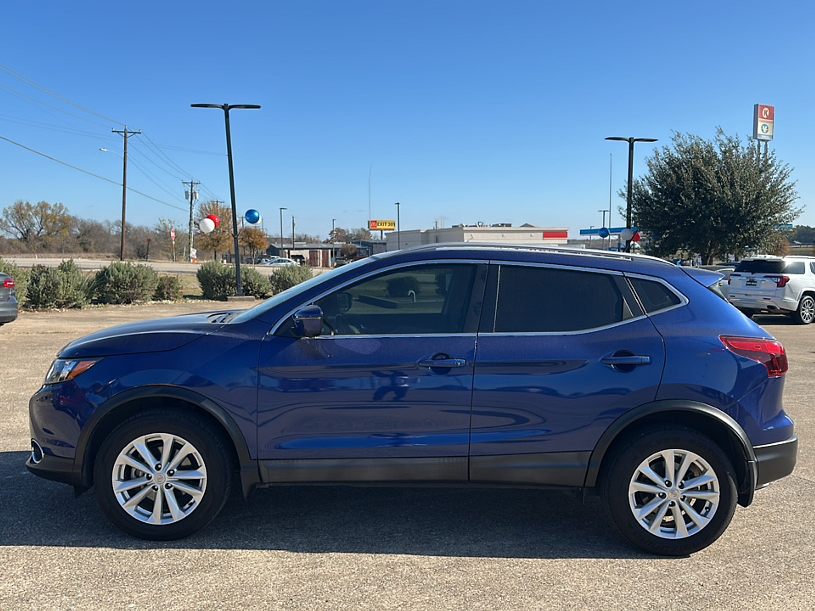 Used 2017 Nissan Rogue Sport SV with VIN JN1BJ1CP1HW002999 for sale in Temple, TX