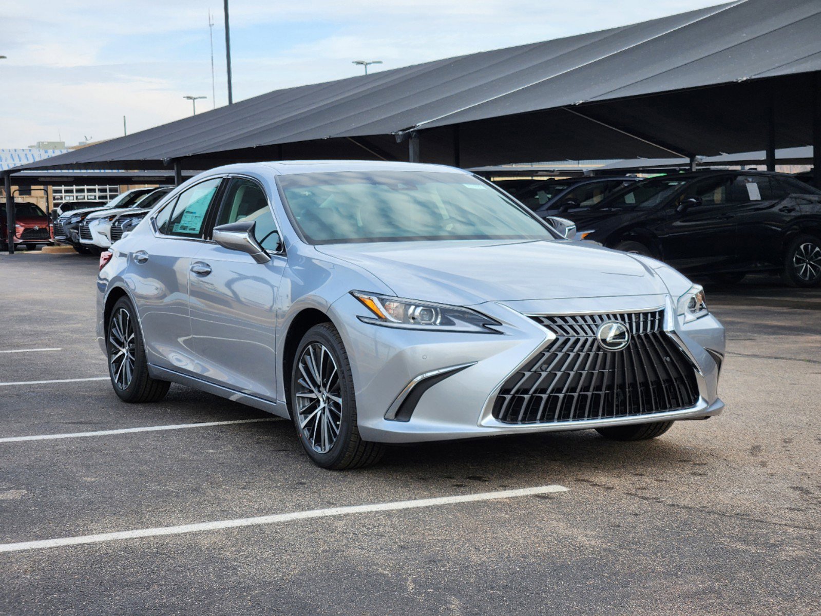 New 2024 Lexus ES 300h 4dr Car in Oklahoma City R1455 Eskridge Lexus