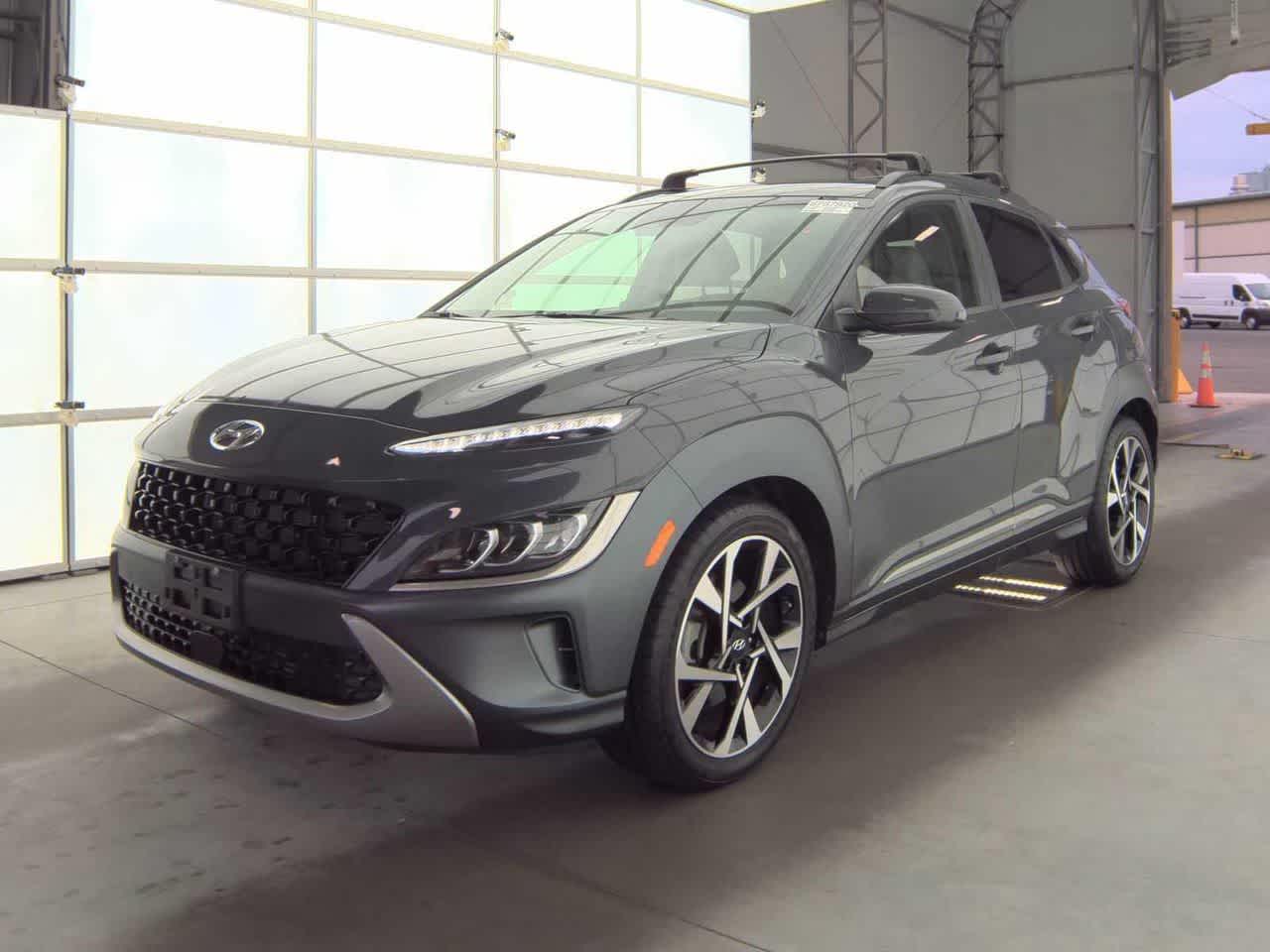 2023 Hyundai Kona Limited's photo