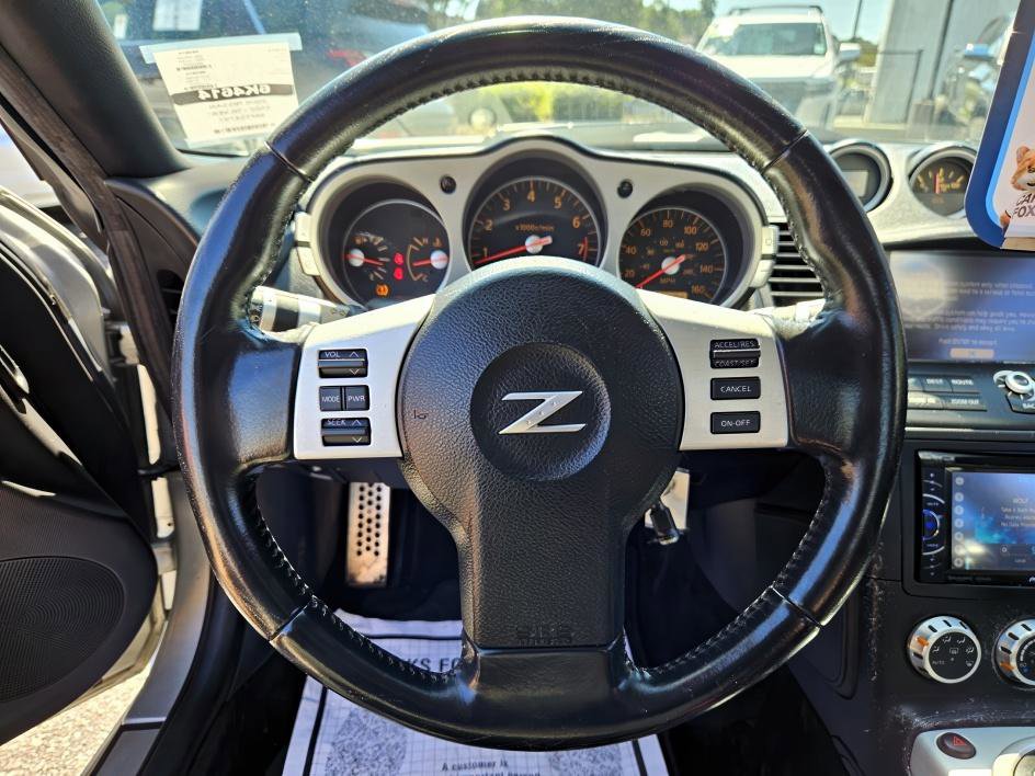 2006 Nissan 350Z Grand Touring photo 24