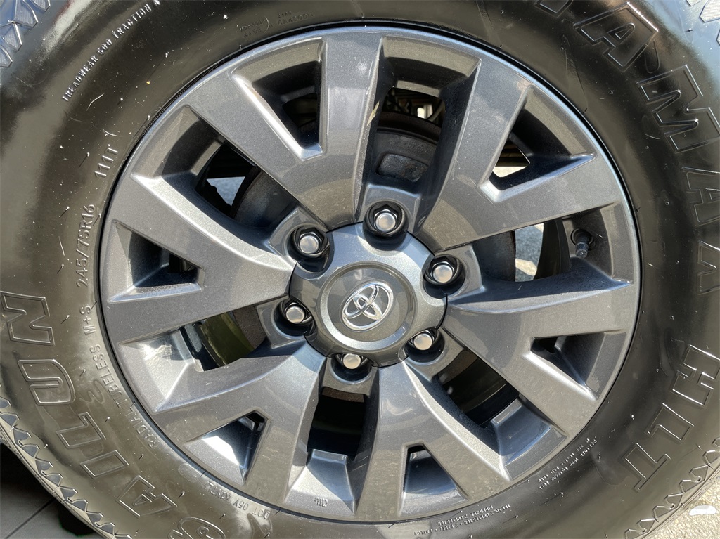 2022 Toyota Tacoma SR5 photo 29