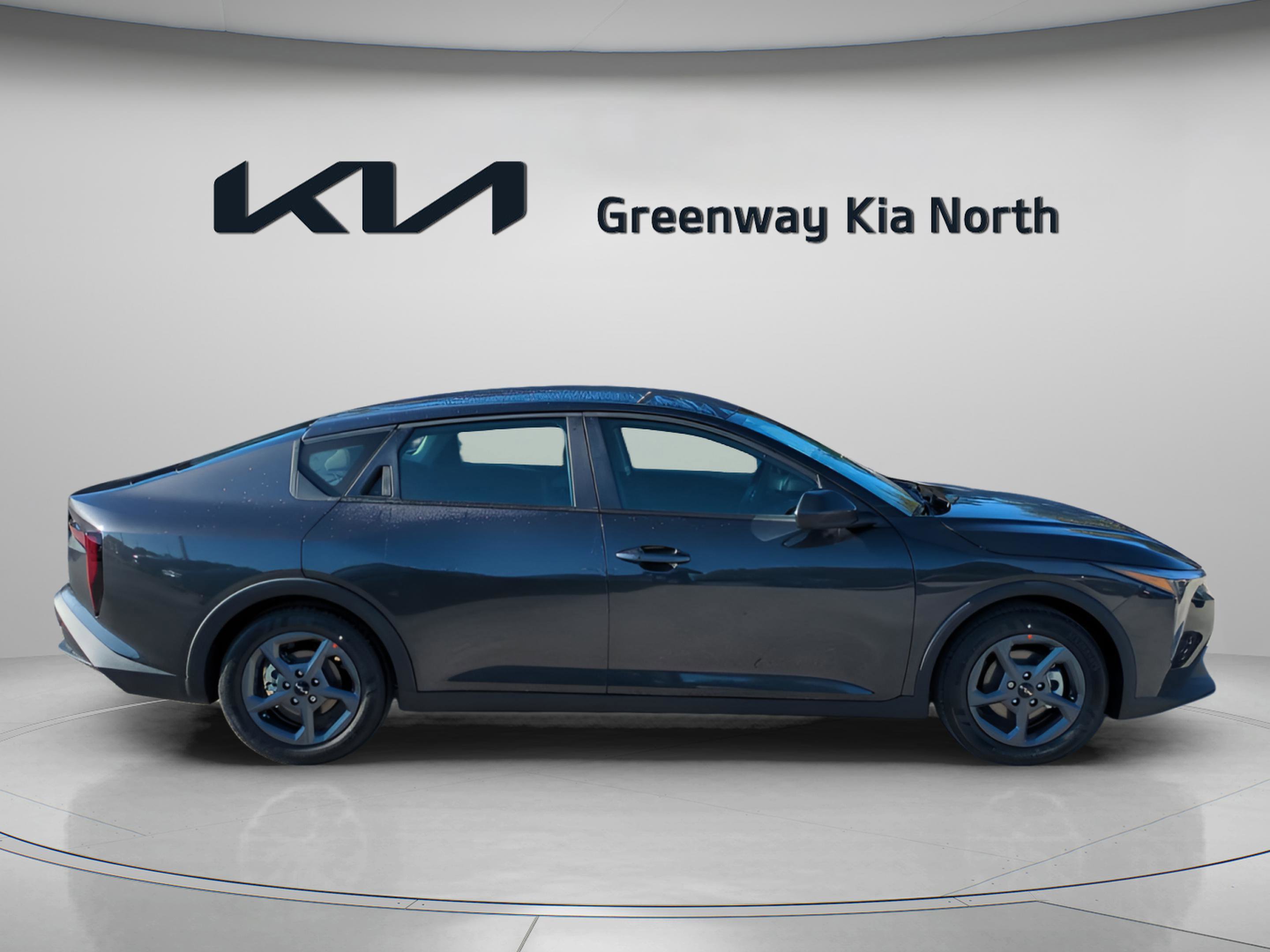 2025 Kia K4 LXS photo 8