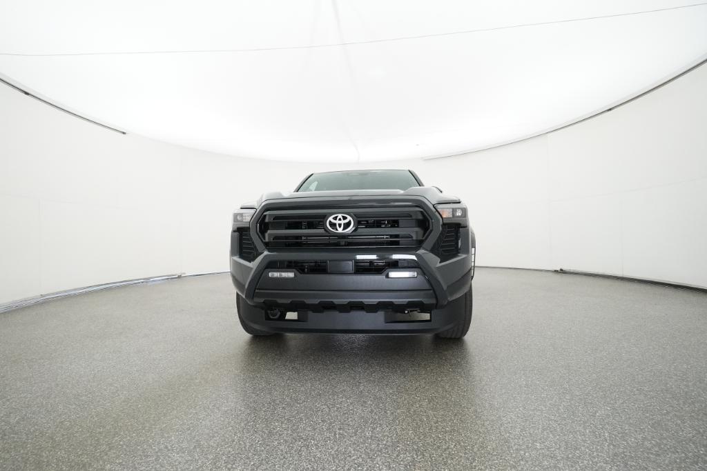 2025 Toyota Tacoma SR5 photo 3