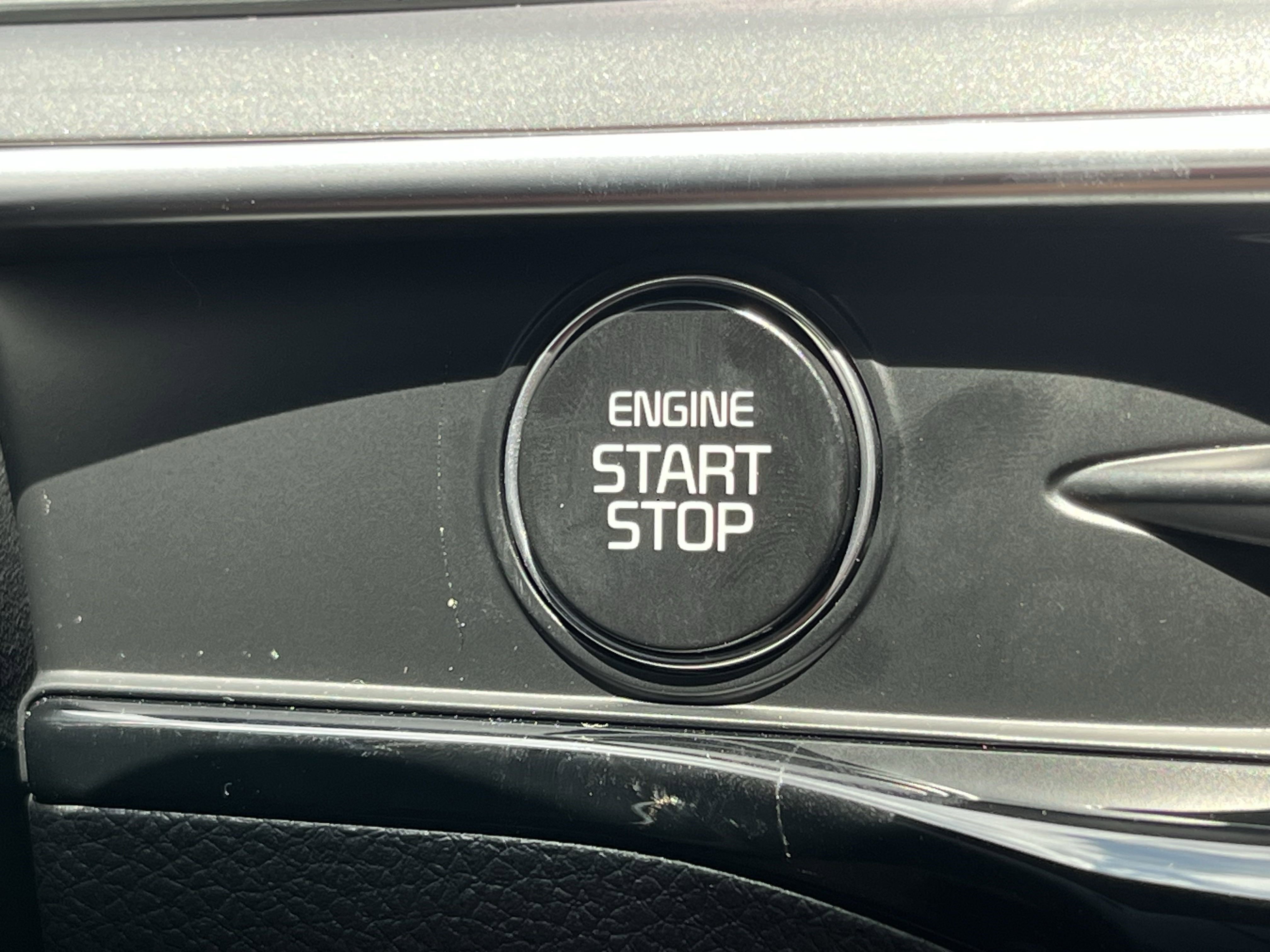 2025 Kia K5 GT-Line photo 9