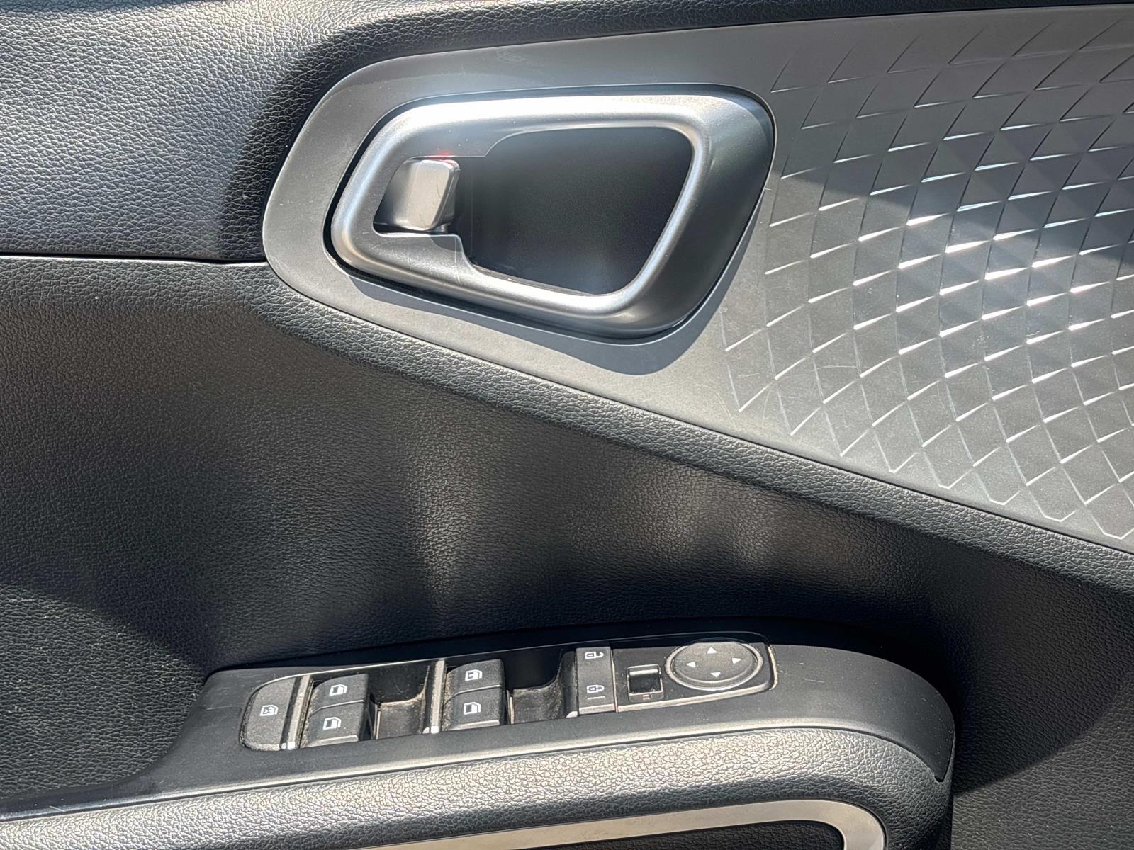 2023 Kia Soul LX photo 19