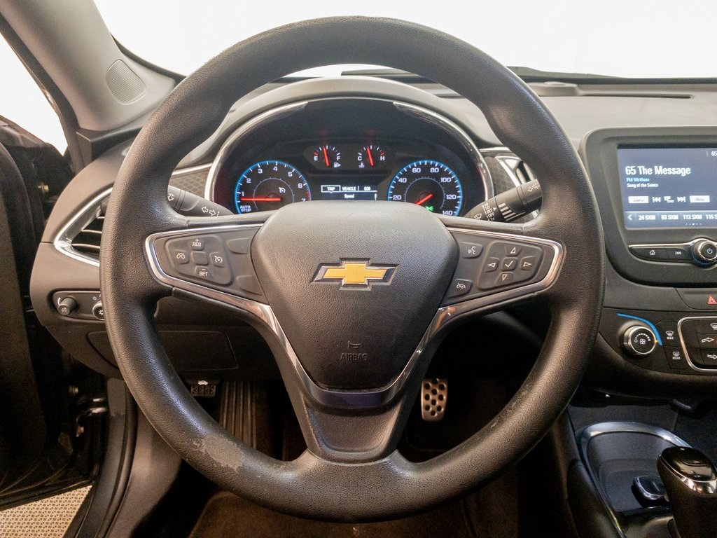 2017 Chevrolet Malibu 1LT photo 12