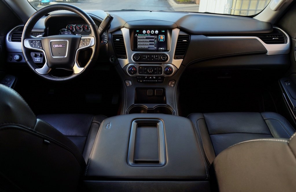 2018 GMC YUKON - Image 8