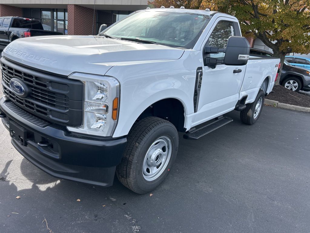 2026 Ford F-350 Super Duty XL's photo