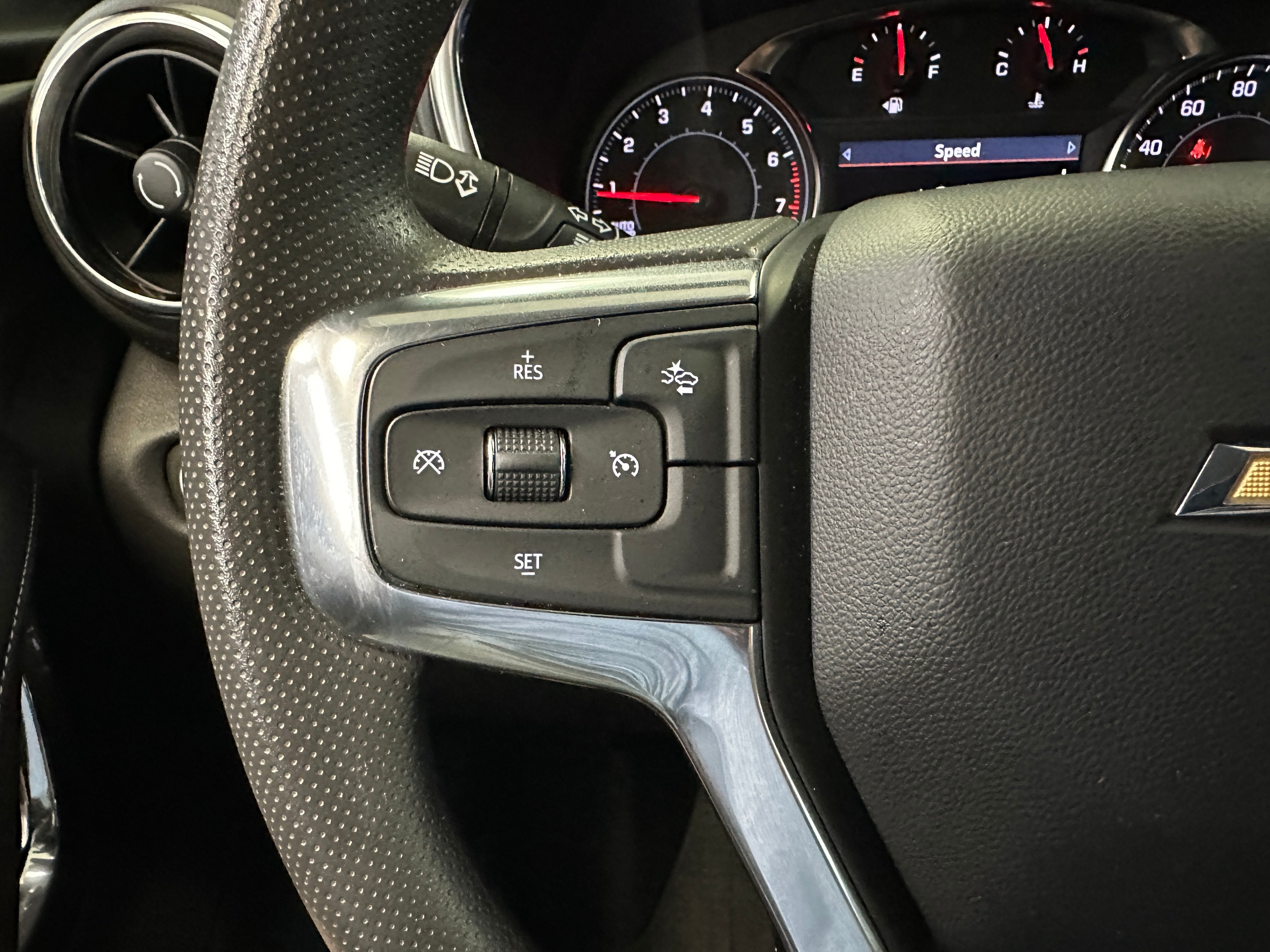 2024 Chevrolet Blazer 2LT photo 2