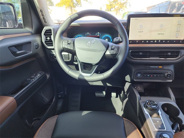 2025 Ford Bronco Sport Outer Banks photo 2