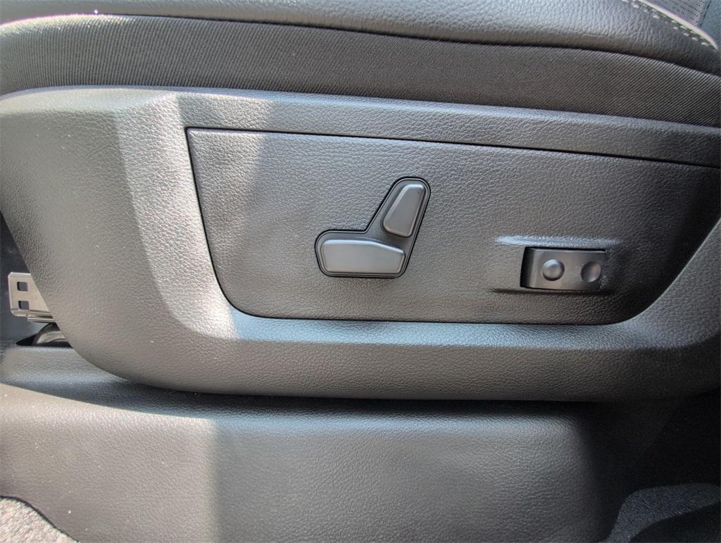 2025 Ram 2500 Laramie photo 9