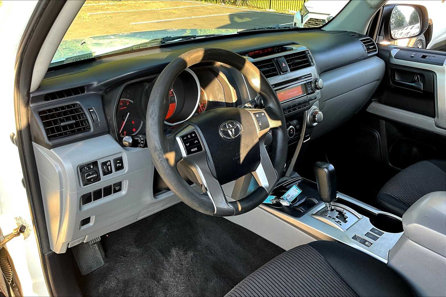 2012 Toyota 4Runner SR5 photo 15