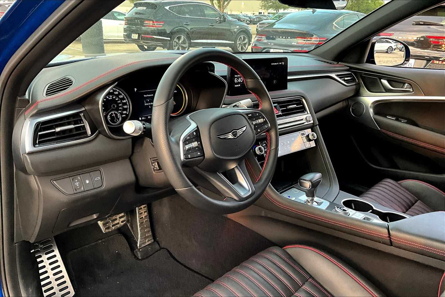 2024 Genesis G70 3.3T Sport Advanced photo 16