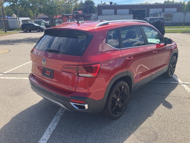 2022 Volkswagen Taos SE photo 5