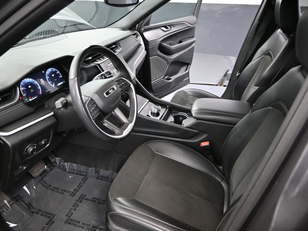 2024 Jeep Grand Cherokee Altitude X photo 17