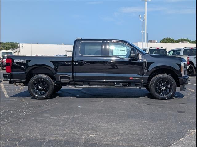 2025 Ford F-250 Lariat photo 3