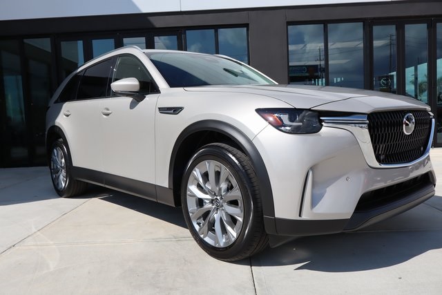 2026 Mazda CX-90 Preferred Package's photo