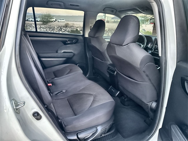 2021 Toyota Highlander Hybrid LE photo 29