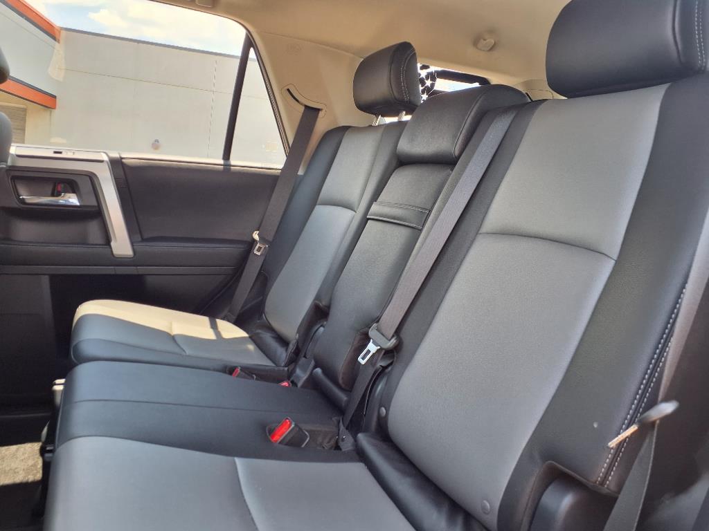 2021 Toyota 4Runner SR5 Premium photo 5