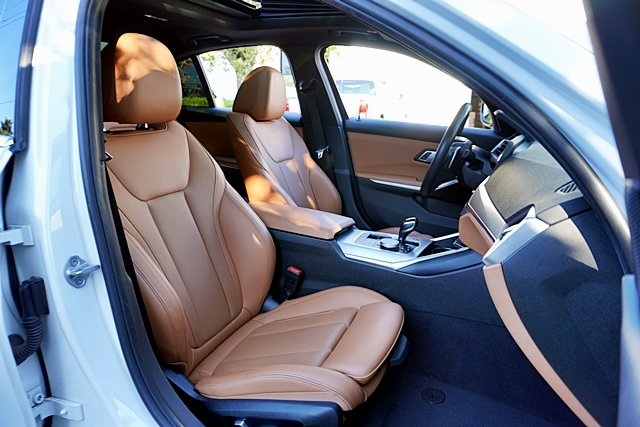 Used 2022 White BMW 330i image 12