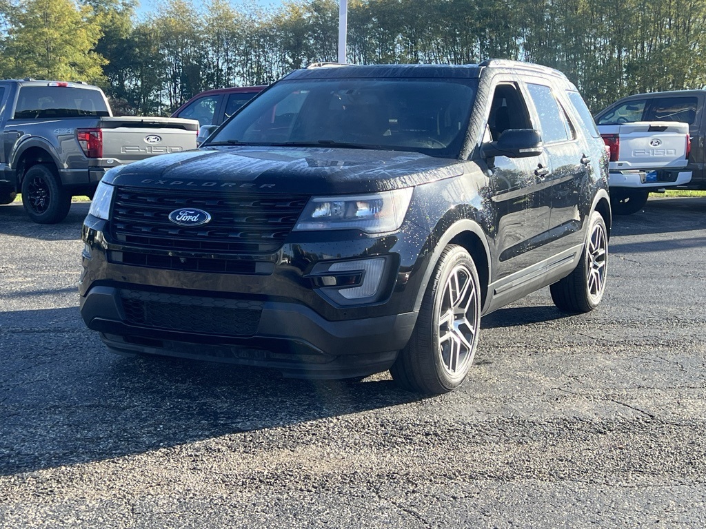 2017 Ford Explorer Sport photo 2