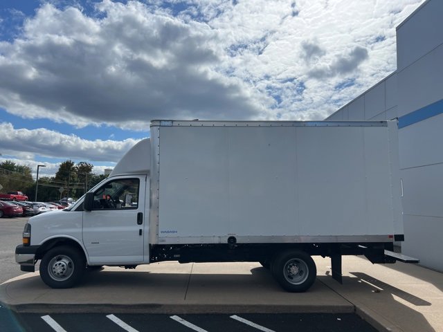 2024 Chevrolet Express Cutaway 3500 photo 6