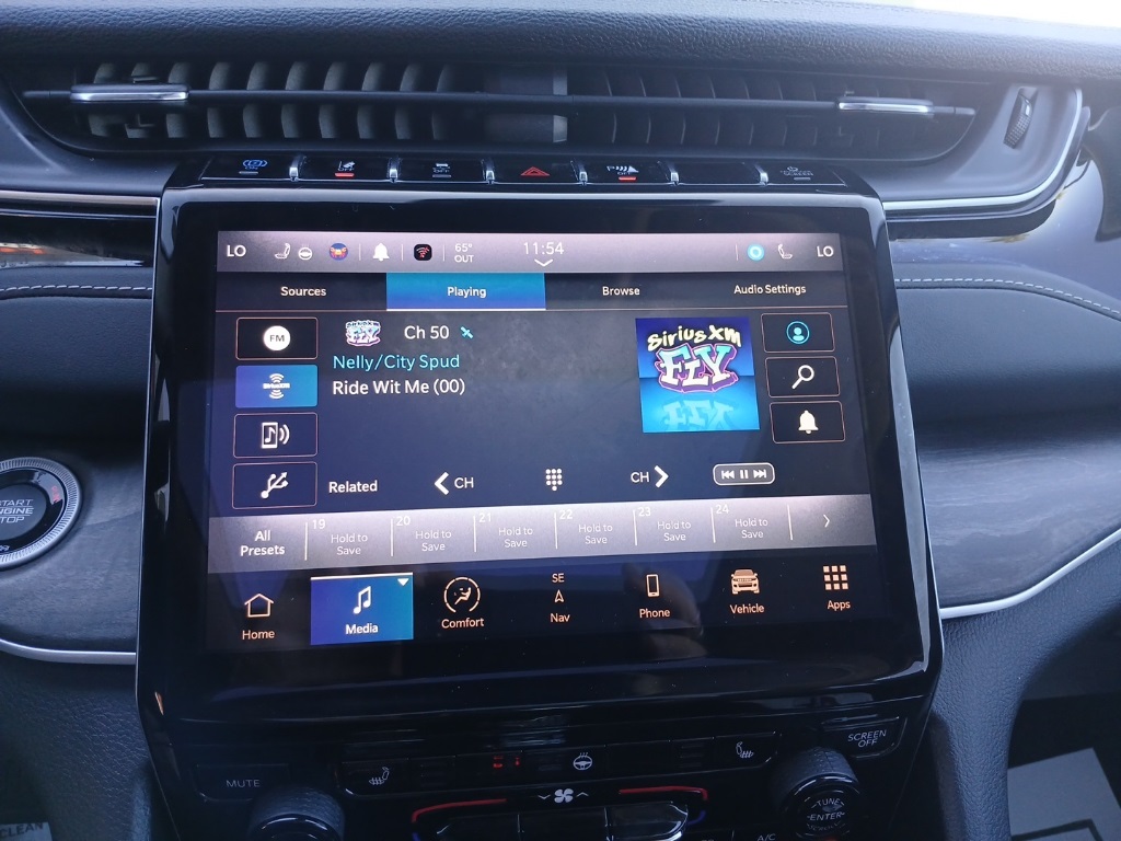 2023 Jeep Cherokee 4xe photo 13
