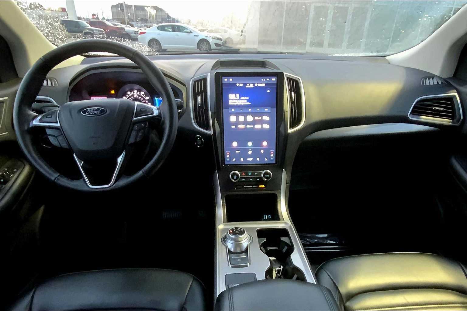 2024 Ford Edge SEL photo 13