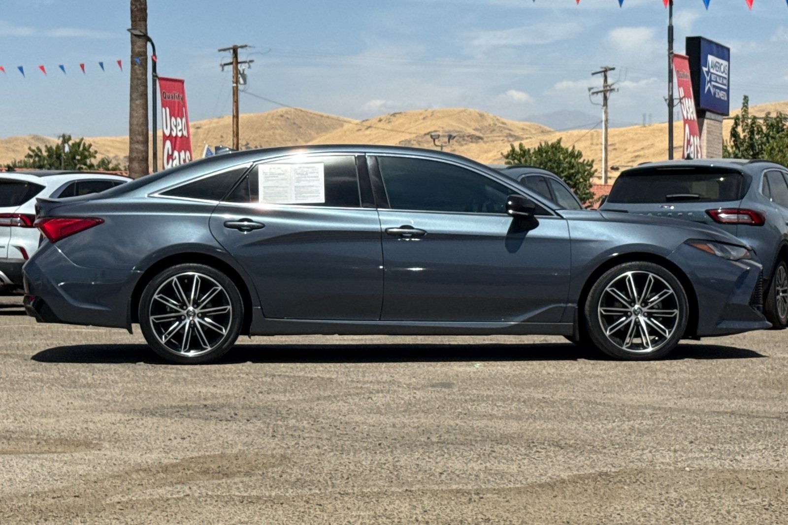 2020 Toyota Avalon Touring photo 3