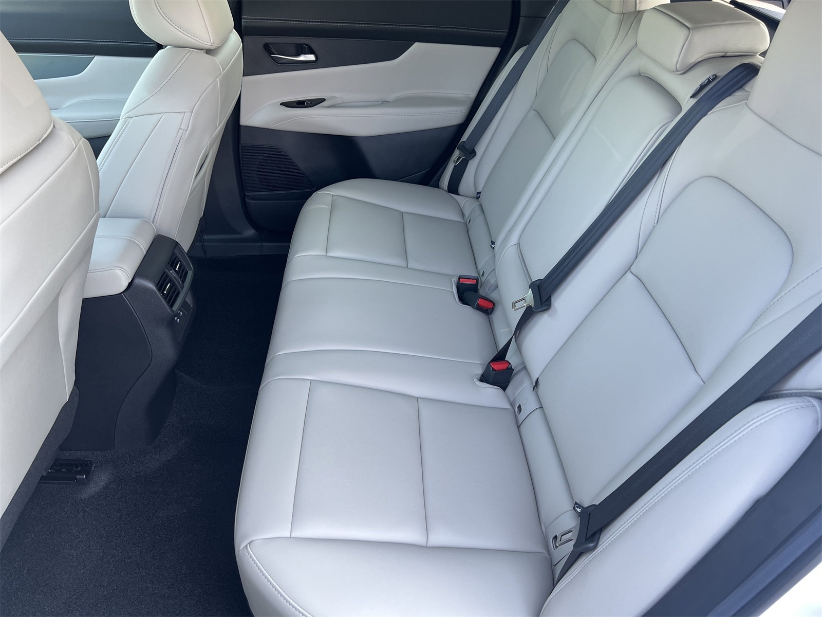 2025 Nissan Murano SL photo 22