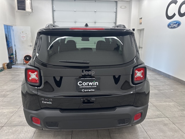 2021 Jeep Renegade Latitude photo 13
