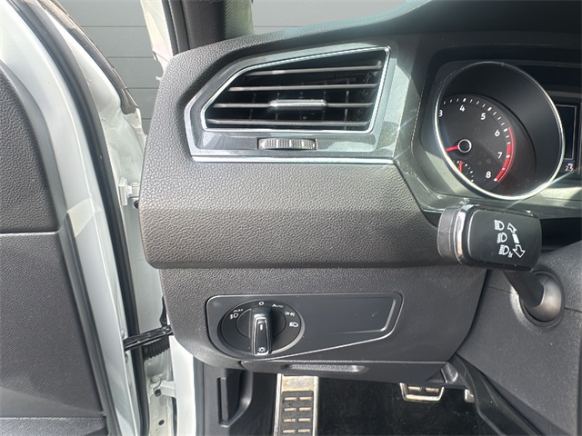 2021 Volkswagen Tiguan SE R-Line Black photo 19