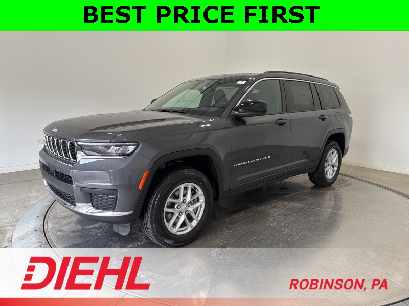 2025 Jeep Grand Cherokee Laredo photo 3