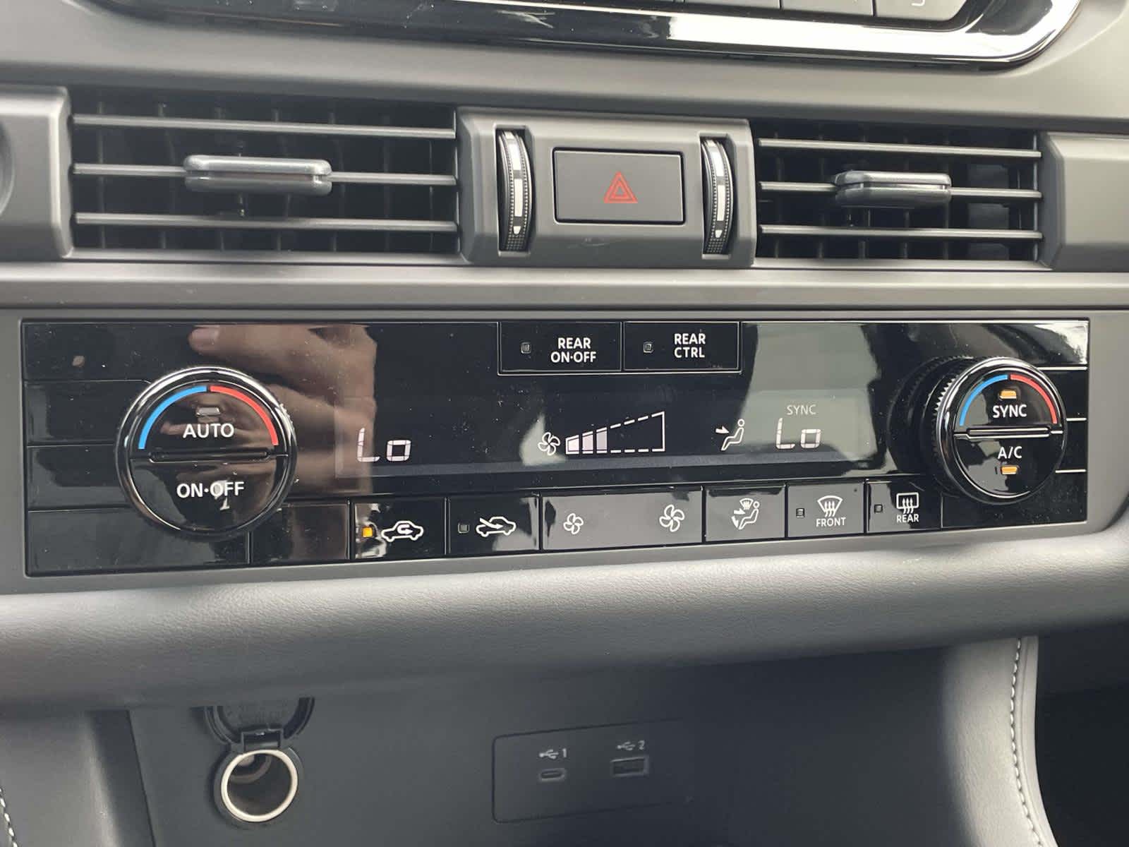 2025 Nissan Pathfinder S photo 23