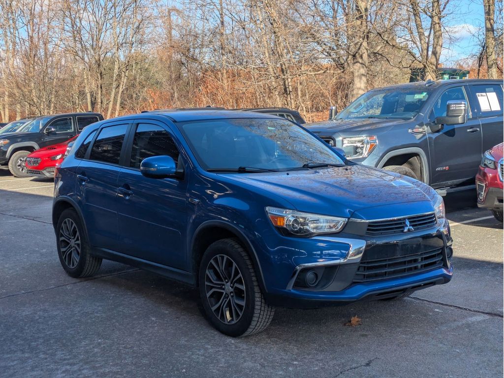 2017 Mitsubishi Outlander Sport ES's photo