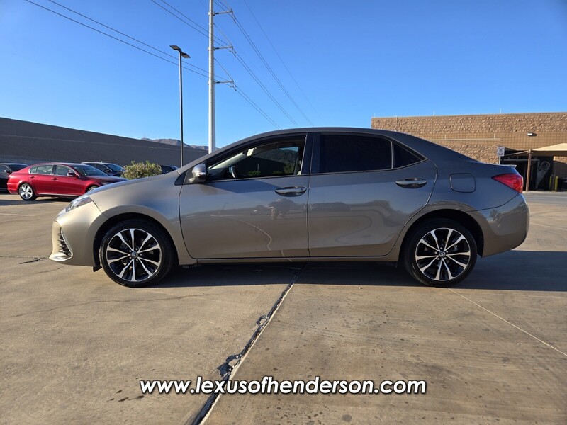 2018 Toyota Corolla L photo 3