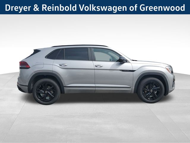 2025 Volkswagen Atlas Cross Sport SEL R-Line photo 2