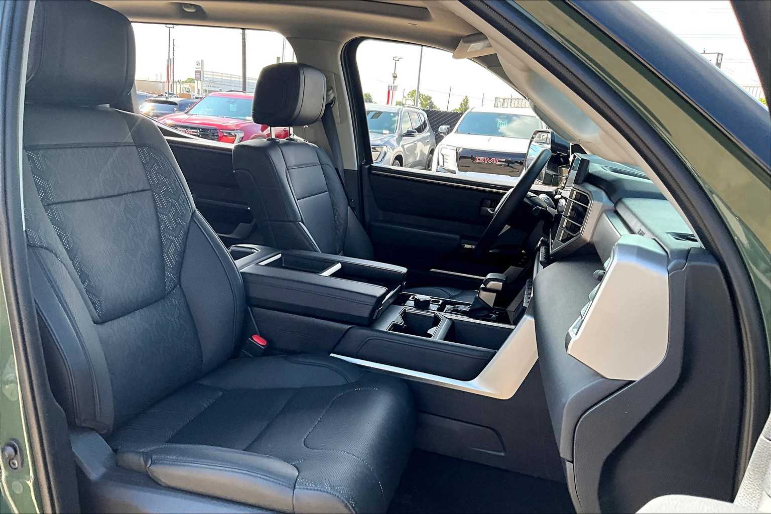 2023 Toyota Tundra Limited photo 8