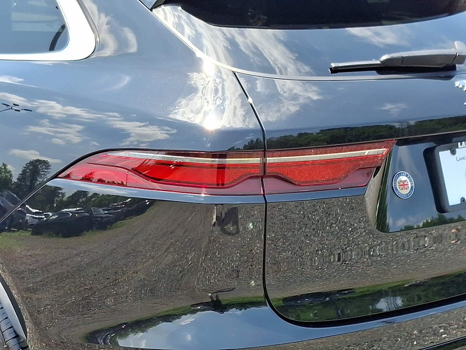 2024 Jaguar F-PACE P250 R-Dynamic S photo 16
