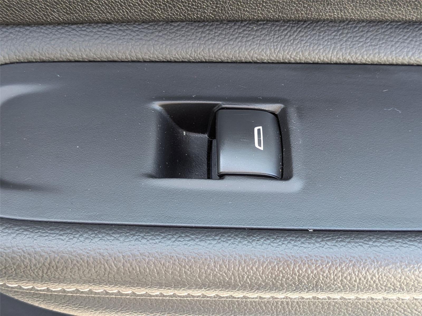 2024 Gmc Terrain SLT photo 41