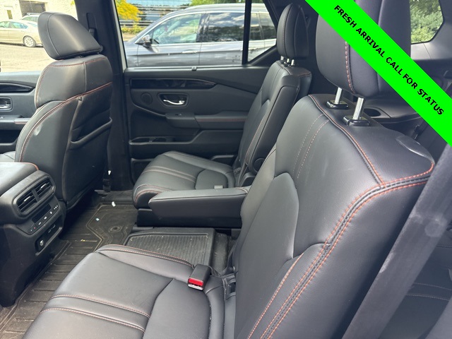 2023 Honda Pilot TrailSport photo 12