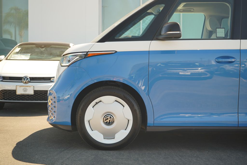 2025 Volkswagen ID. Buzz photo 2