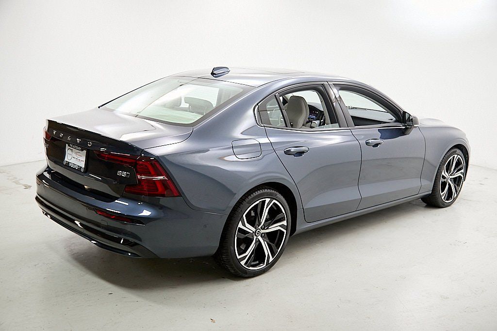 2024 VOLVO S60 - Image 8