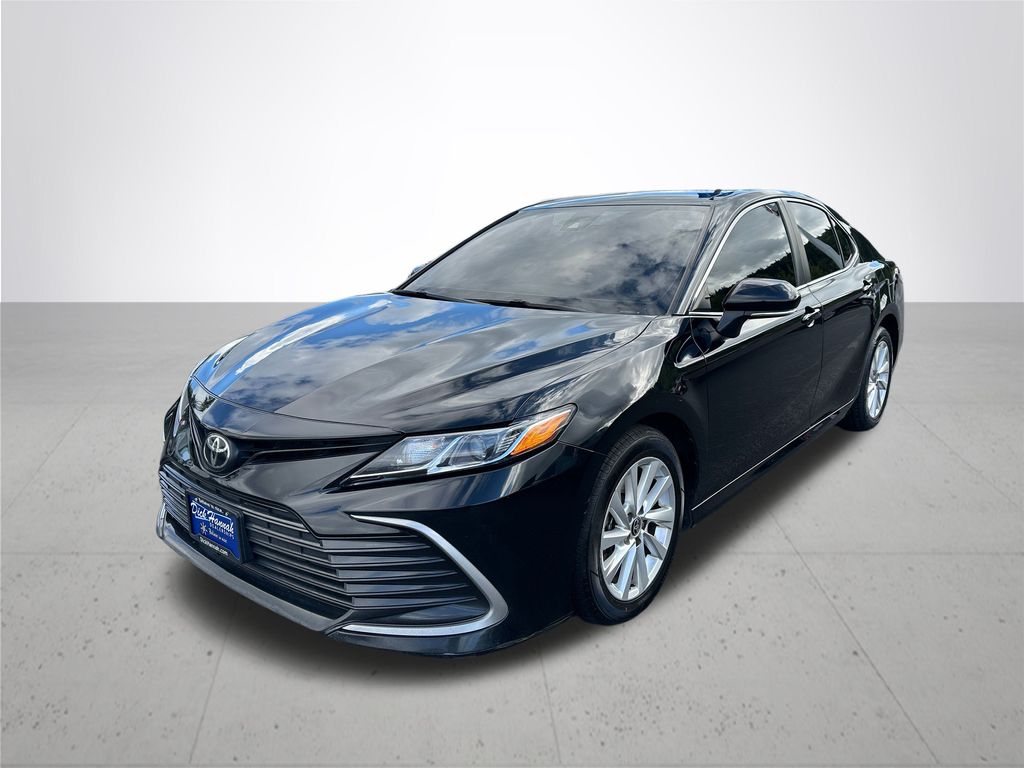 2021 Toyota Camry LE photo 2